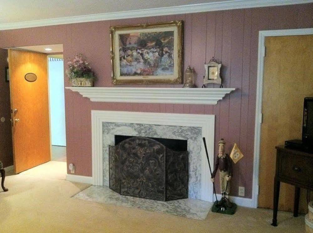 Brookside Mountain Mist Inn Уэйнсвилл Экстерьер фото