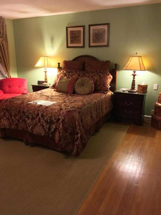 Brookside Mountain Mist Inn Уэйнсвилл Экстерьер фото