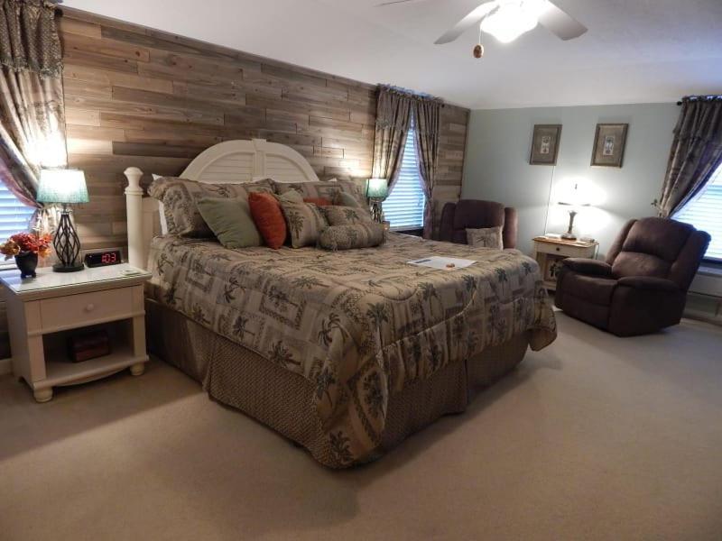 Brookside Mountain Mist Inn Уэйнсвилл Экстерьер фото